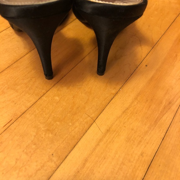 Ruffled bow slingback heels - Picture 3 of 3